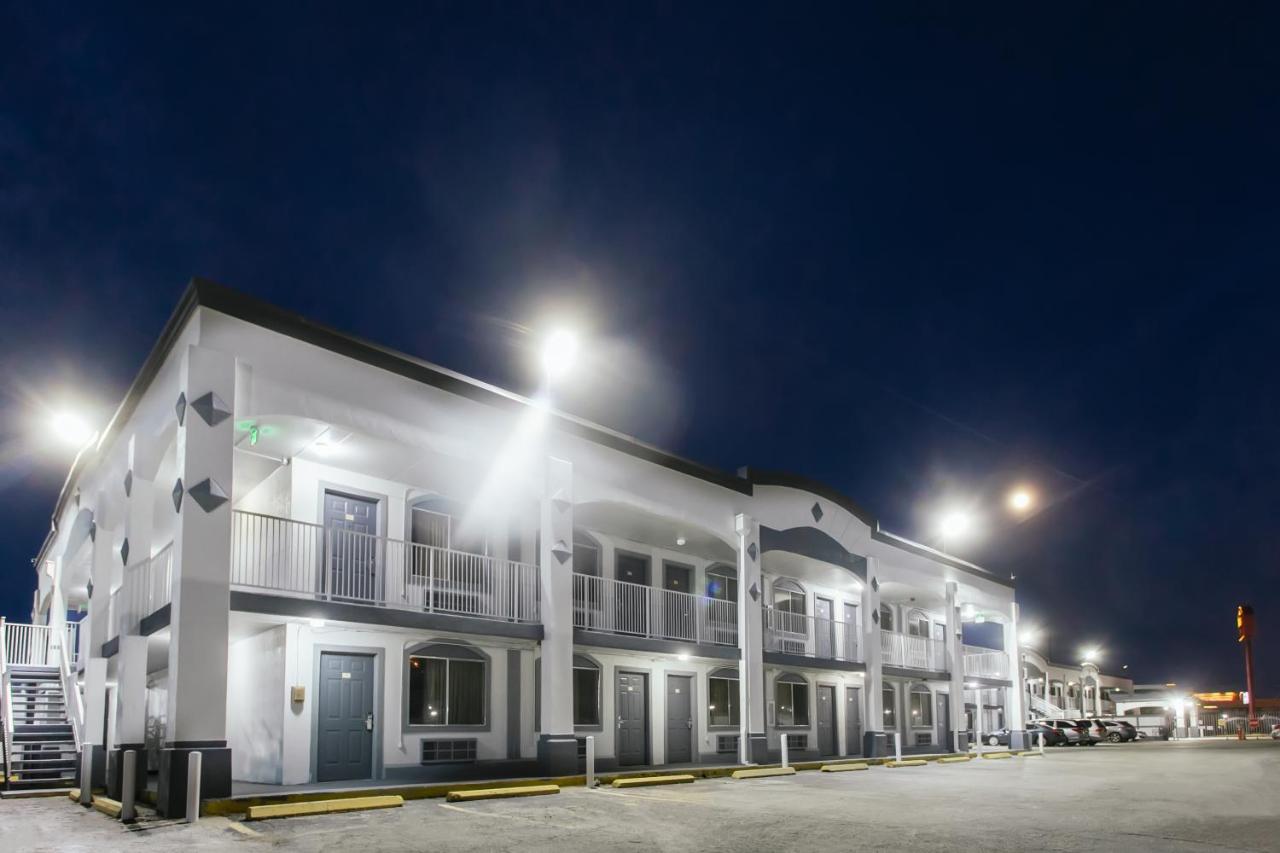 Space City Inn Houston Buitenkant foto